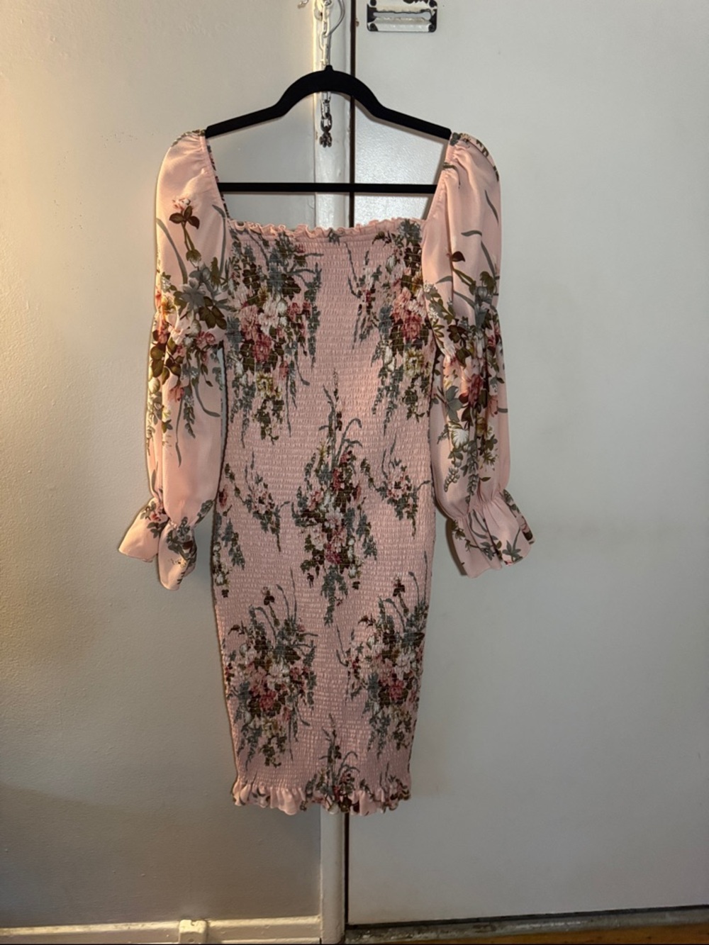 Pink Floral Smocked Bodycon Dress with Puff Sleeves Midi Jaus